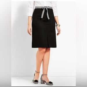 TALBOTS Black Pique Ribbon-Tie Front-Pleat A-Line Skirt Size 6